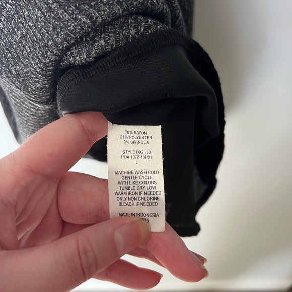 Fashion Nova body con dress - Picture 5 of 5